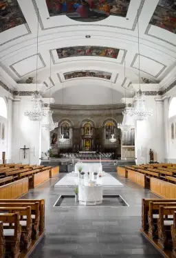 Jak pięknie udekorować kościół na Wielkanoc – praktyczne porady i inspiracje