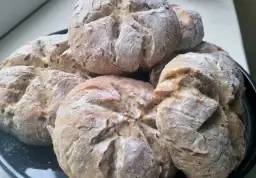 Bułki żytnie na suchych drożdżach: Najszybszy przepis