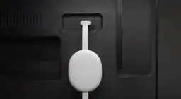 Jak podłączyć laptopa do telewizora bez kabla – proste metody bezprzewodowe