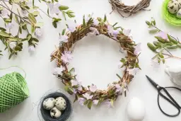 Wiosenne dekoracje DIY: kreatywne pomysły, które odmienią Twój dom