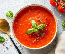 Jak doprawić zupę pomidorową? Sekret idealnego smaku Kazimierza