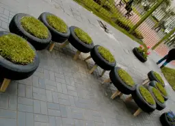 Stare opony w ogrodzie: 10+ pomysłów DIY, bezpiecznie i ekologicznie