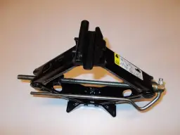 Gdzie znajduje się lewarek w Ford S-MAX? Uniknij problemów z wymianą koła