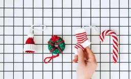 Jak zrobić ozdoby choinkowe na szydełku krok po kroku - łatwe i piękne projekty