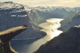 Norwegia: Najpiękniejsze miejsca i praktyczne wskazówki na podróż życia