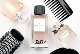 Gdzie aplikować perfumy? Sekret trwałości zapachu (Marta Sadowska)