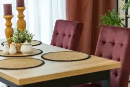 Jak dobrać krzesła do stołu, by uniknąć niewygody i błędów?