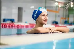 Nauka pływania dla dorosłych: Przełam lęk, pływaj swobodnie!