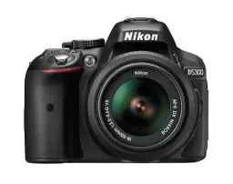 Nikon D5300 w 2025: Czy warto kupić? Recenzja i opinie