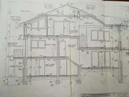 Czy strych to kondygnacja? Wyjaśnienie zgodne z przepisami budowlanymi