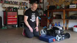 Jak zmienić olej w kosiarce - proste kroki, które musisz znać