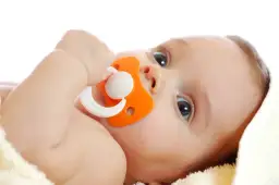 Jaki smoczek dla 3 miesięcznego dziecka? Bezpieczne wybory dla malucha