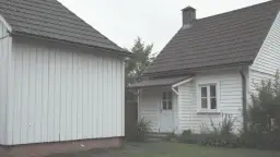 Czy budynek gospodarczy może przylegać do domu? Sprawdź przepisy i wymagania