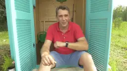 Jak zrobić schowek ogrodowy: proste kroki, które ułatwią budowę