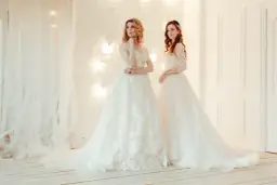 Suknia ślubna po ślubie? Daj jej drugie życie! Pomysły i koszty