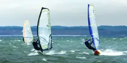 Windsurfing gdzie najlepiej? Odkryj najlepsze miejsca w Polsce