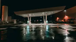 E10 Kraftstoff: Wichtige Informationen zu Eigenschaften und Risiken