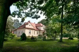 Dworek Ostoja - wyjątkowe miejsce na wydarzenia i tradycyjne dania