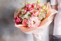 Co oznacza sennik bukiet kwiatów i jakie niesie przesłanie dla śniącego