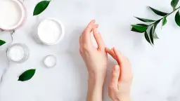 Jak dbać o skórki przy paznokciach, by uniknąć ich zniszczenia