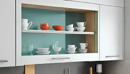 Czym zasłonić szyby w meblach? Odkryj praktyczne i estetyczne rozwiązania