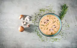 Ile kcal ma zupa grzybowa z makaronem? Poznaj kaloryczność tej potrawy