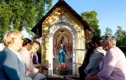 Skąd pochodzi nazwa litania loretańska? Odkryj jej tajemnice i znaczenie