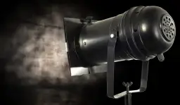 Światło na Planie: Odnawialne Źródła Energii W Kinie