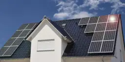 Moc jednego panela fotowoltaicznego - jaka powinna być optymalna?