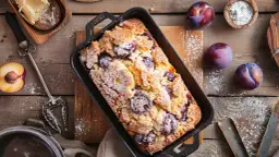 Drożdżowe ze śliwkami: przepis na wyjątkowo aromatyczne wypieki