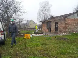 Co zrobić z eternitem zdjętym z dachu? Bezpieczne usunięcie i utylizacja