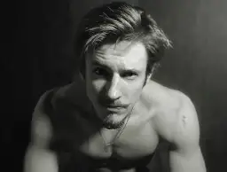 Jakie jest zastosowanie glinki do włosów męskich?