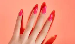 Jak zrobić manicure hybrydowy Indigo - unikaj najczęstszych błędów