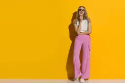 Jakie buty do szerokich eleganckich spodni, aby uniknąć modowej wpadki?