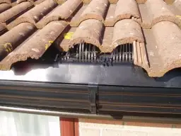 Skuteczny montaż grzebienia okapu: 5 kroków do perfekcyjnej instalacji