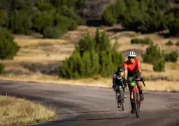 Ile kcal na rowerze? Sprawdź, jak spalić więcej kalorii