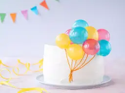 Z czego zrobić ozdoby na tort? Odkryj kreatywne pomysły i materiały