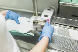 Autoklaw podologiczny: bezpieczeństwo i profesjonalizm w gabinecie