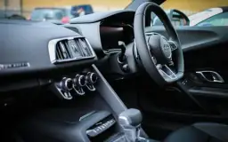 Jak odpalić samochód z automatyczną skrzynią biegów - proste kroki i porady