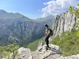 Co zabrać w góry latem, aby uniknąć nieprzyjemnych niespodzianek?
