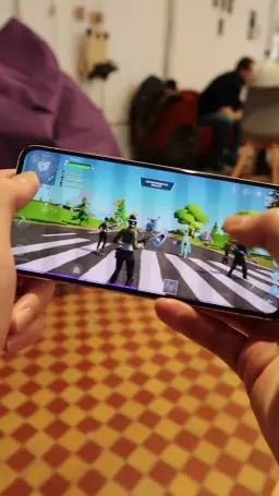 Jak zainstalować Fortnite na telefon – proste kroki i rozwiązania problemów
