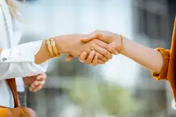 Jaka umowa po okresie próbnym 3 miesiące? Sprawdź swoje opcje zatrudnienia