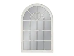 Lustro jak okno: jak odmienić wnętrze i dodać mu przestrzeni