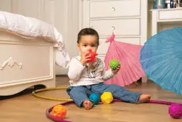 Smyk piłeczki sensoryczne: rozwój dziecka z kolorowymi zabawkami