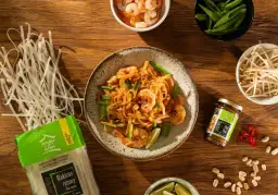 Jak smakuje pad thai? Odkryj wyjątkowe smaki i aromaty tej potrawy
