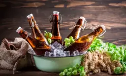 Czy piwo bezalkoholowe jest zdrowe: fakty oraz wskazówki dietetyka