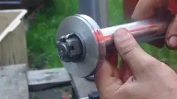 Jak podłączyć siłownik dwustronnego działania – uniknij najczęstszych błędów