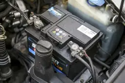 Jaki aku do diesla? Wybierz najlepszy akumulator dla swojego auta