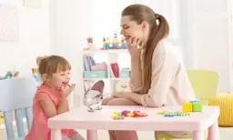 Ile zarabia logopeda w przedszkolu? Sprawdź, czy to opłacalna praca!