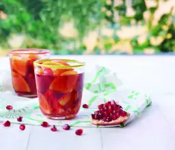 Przepisy na wiosenną herbatę z owocami - aromatyczne domowe napoje